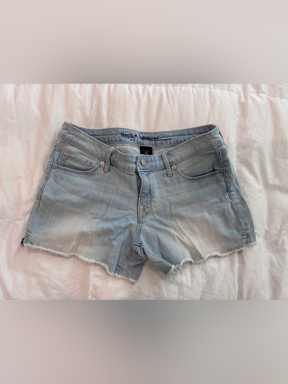 Mossimo Supply Co. Light Wash Denim‎ Jean Shorts
